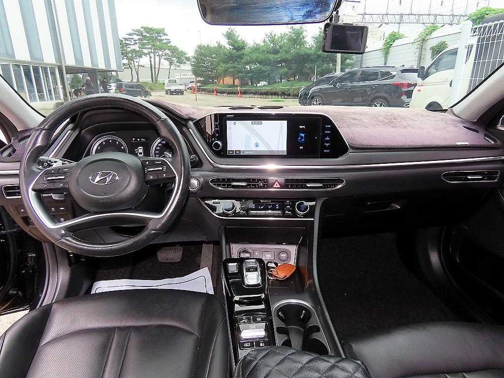 Hyundai Sonata — photo 07