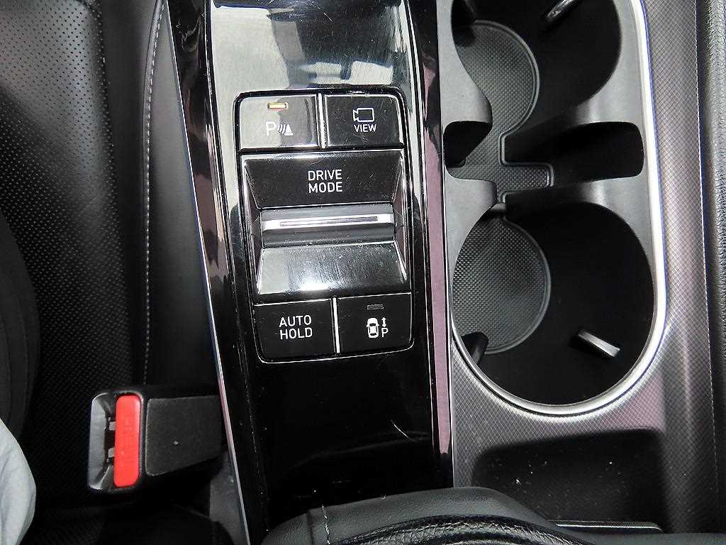 Hyundai Sonata — photo 13