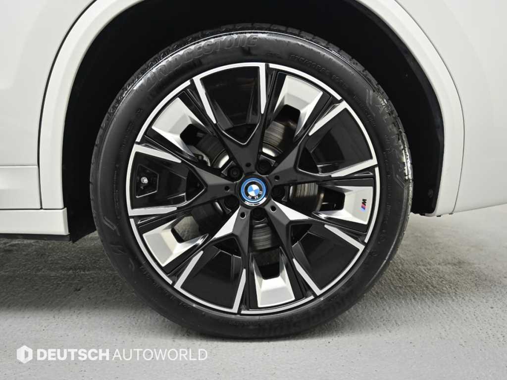 BMW iX3 — photo 05