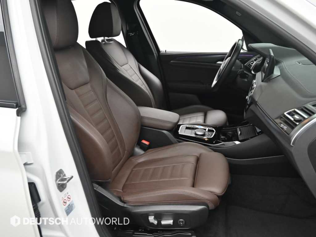 BMW iX3 — photo 10
