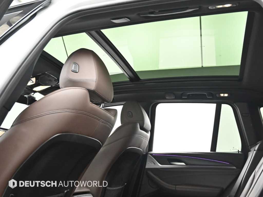 BMW iX3 — photo 18