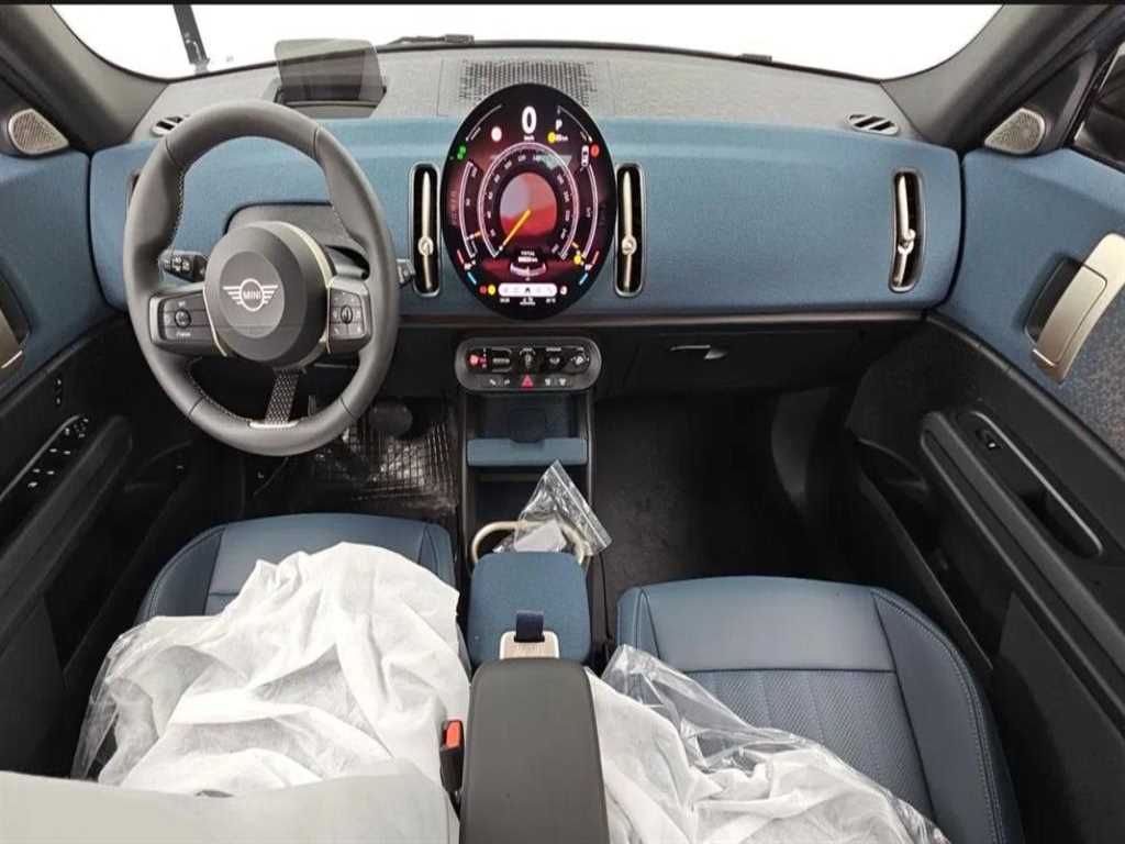 Mini Countryman — photo 03