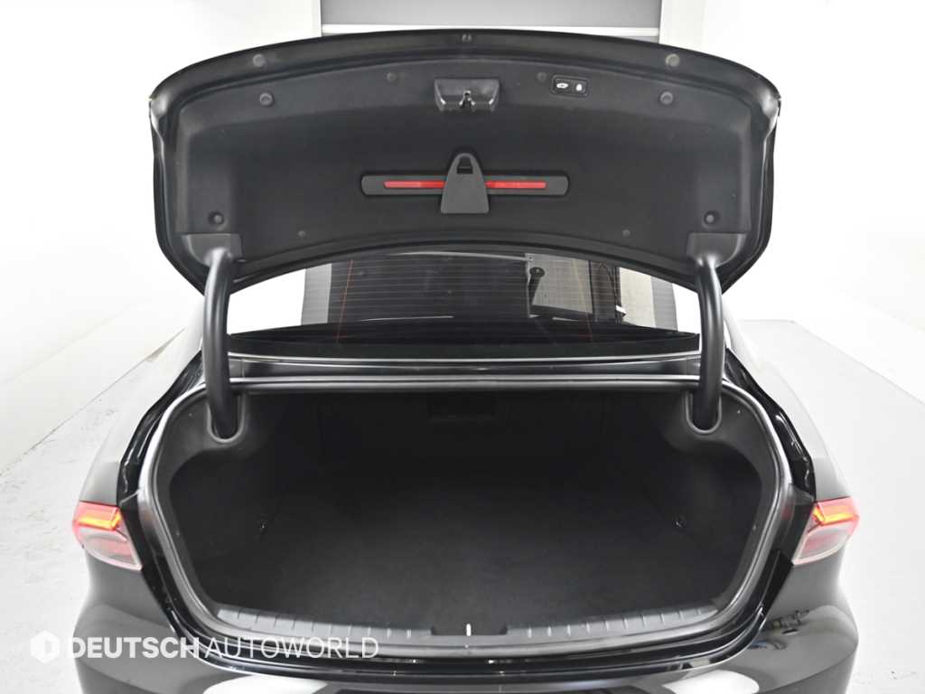 Hyundai Grandeur — photo 18