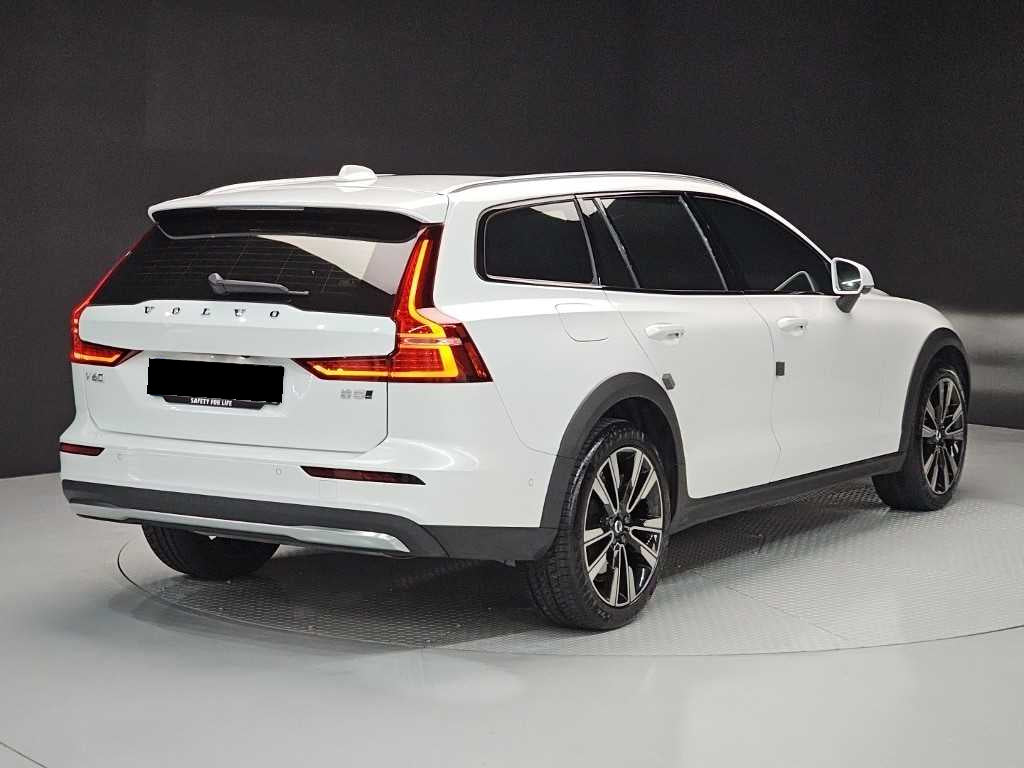 Volvo V60 — photo 04