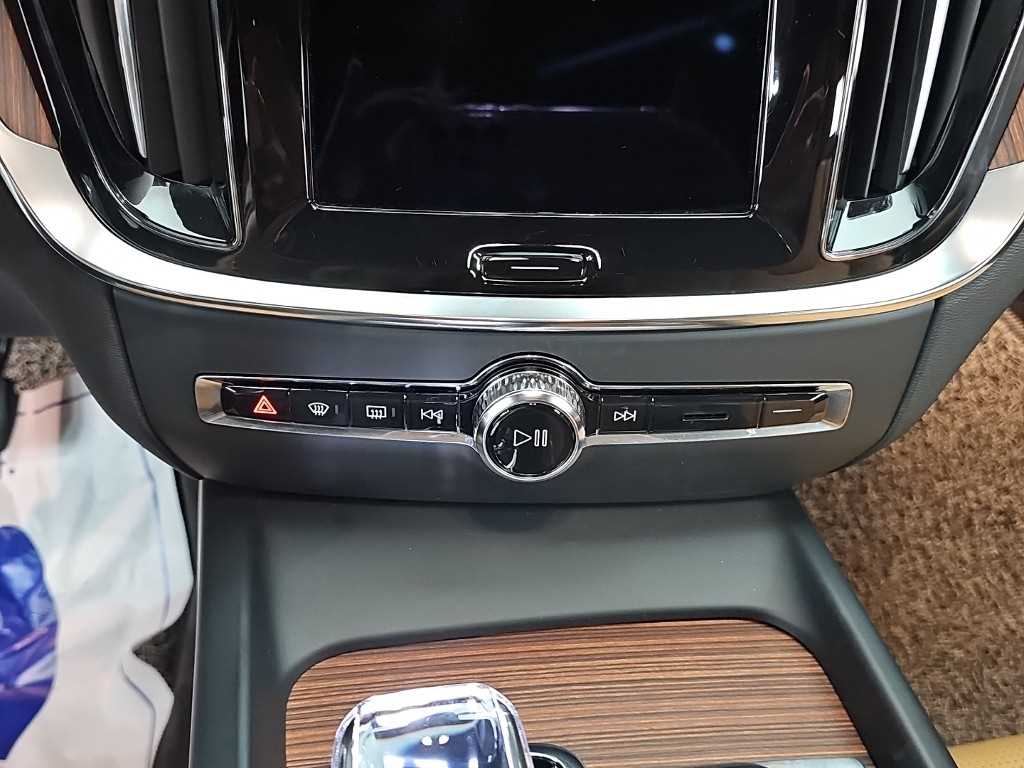 Volvo V60 — photo 10