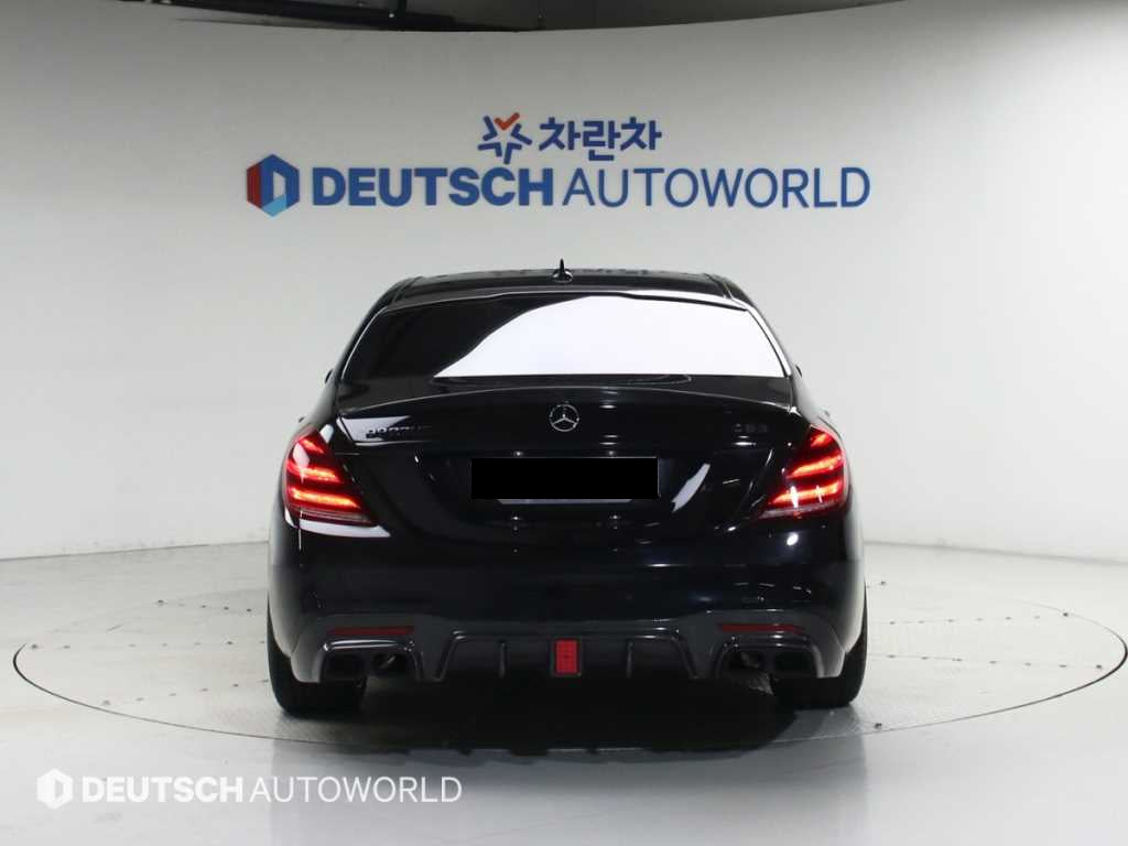 Mercedes-Benz S-Class — photo 04