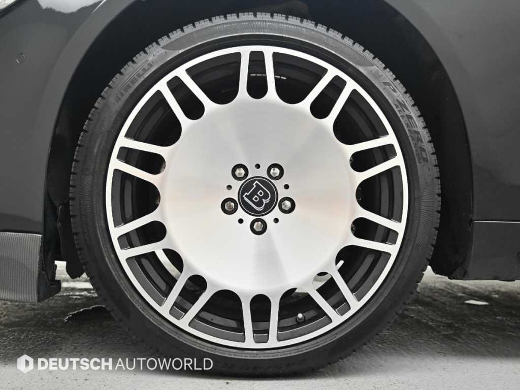 Mercedes-Benz S-Class — photo 05