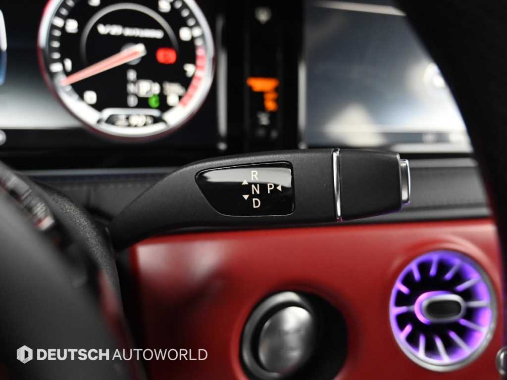 Mercedes-Benz S-Class — photo 09