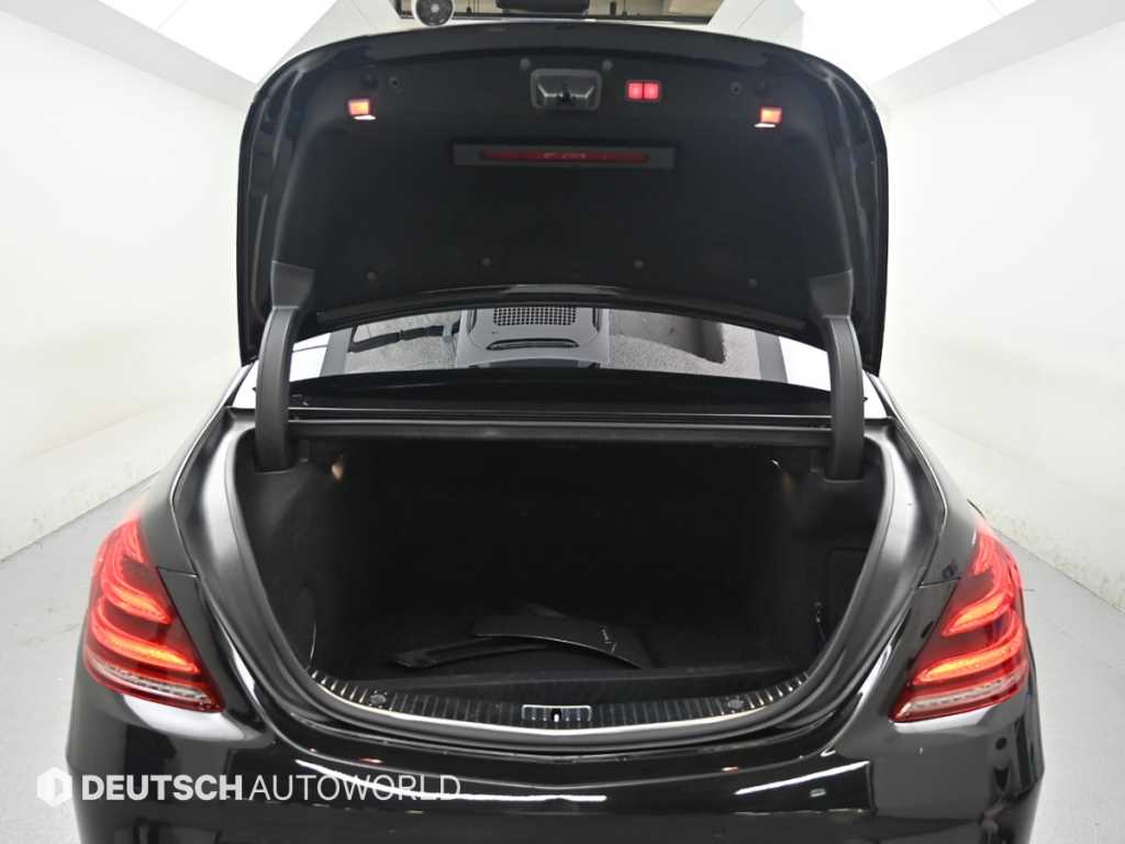 Mercedes-Benz S-Class — photo 19
