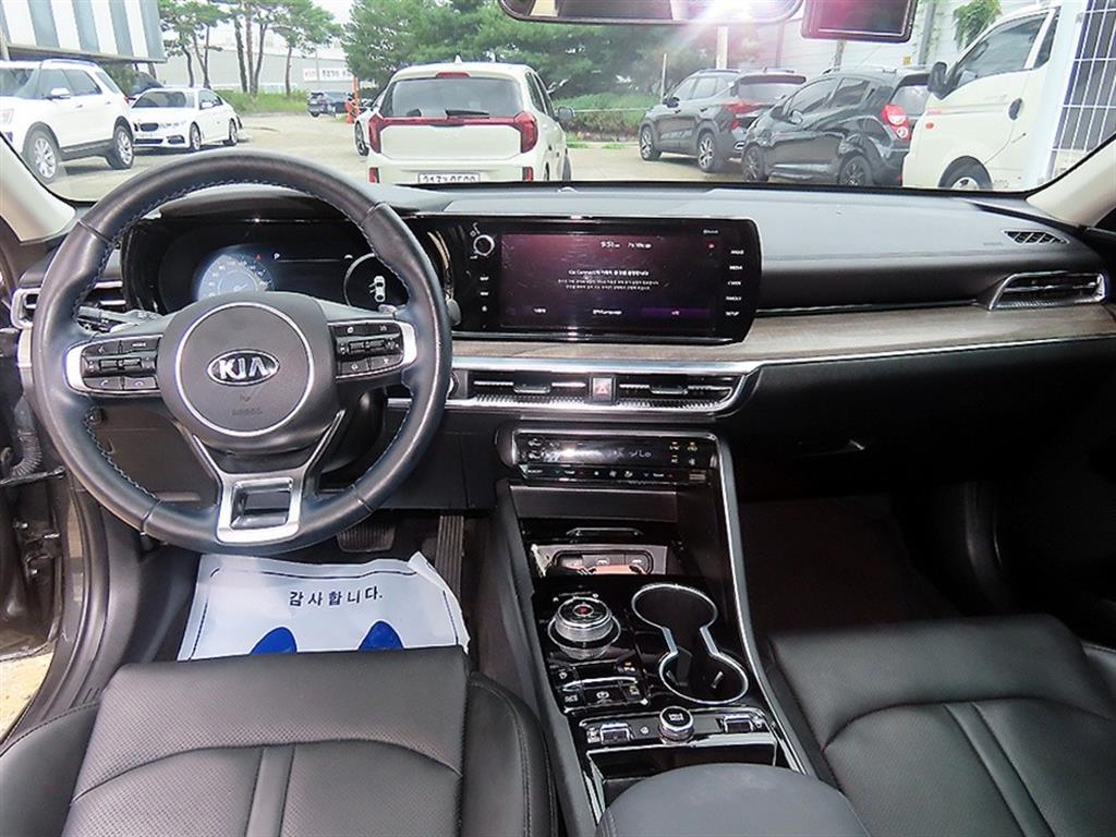Kia K5 — photo 07
