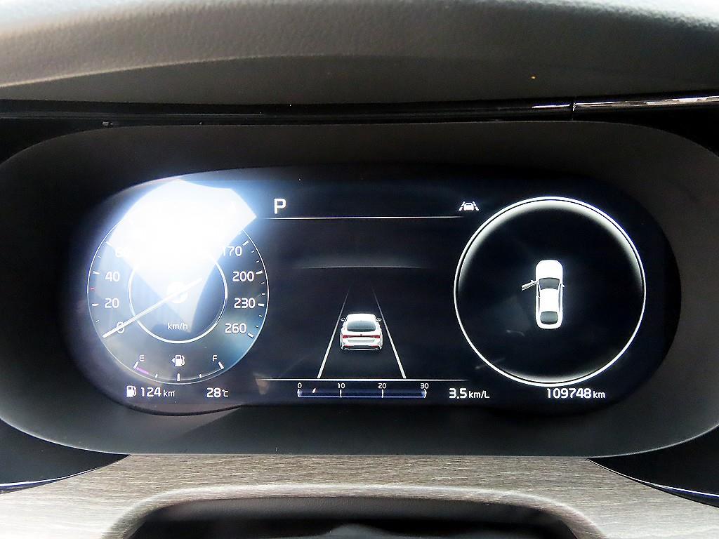 Kia K5 — photo 09