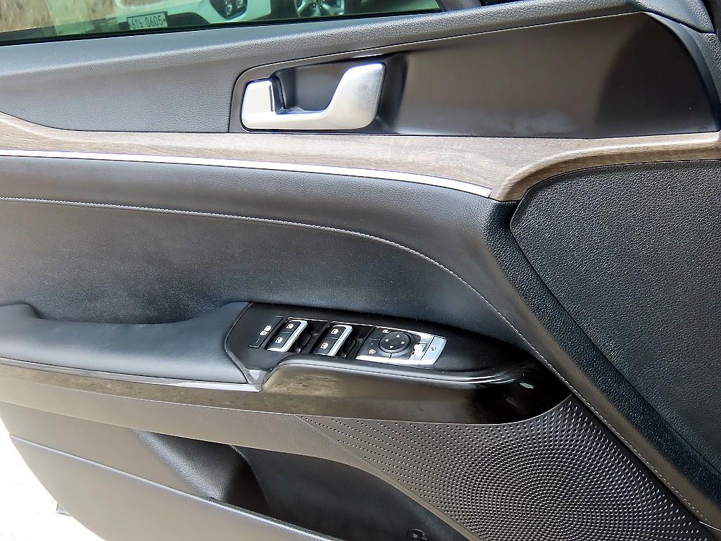 Kia K5 — photo 11