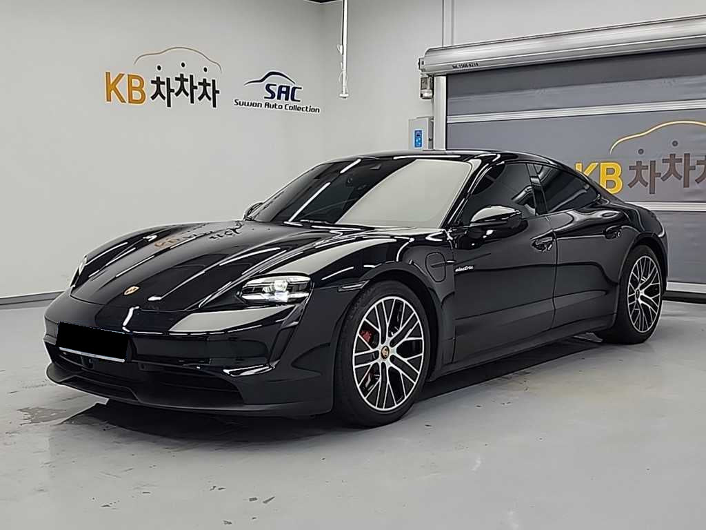 Porsche Taycan — photo 01