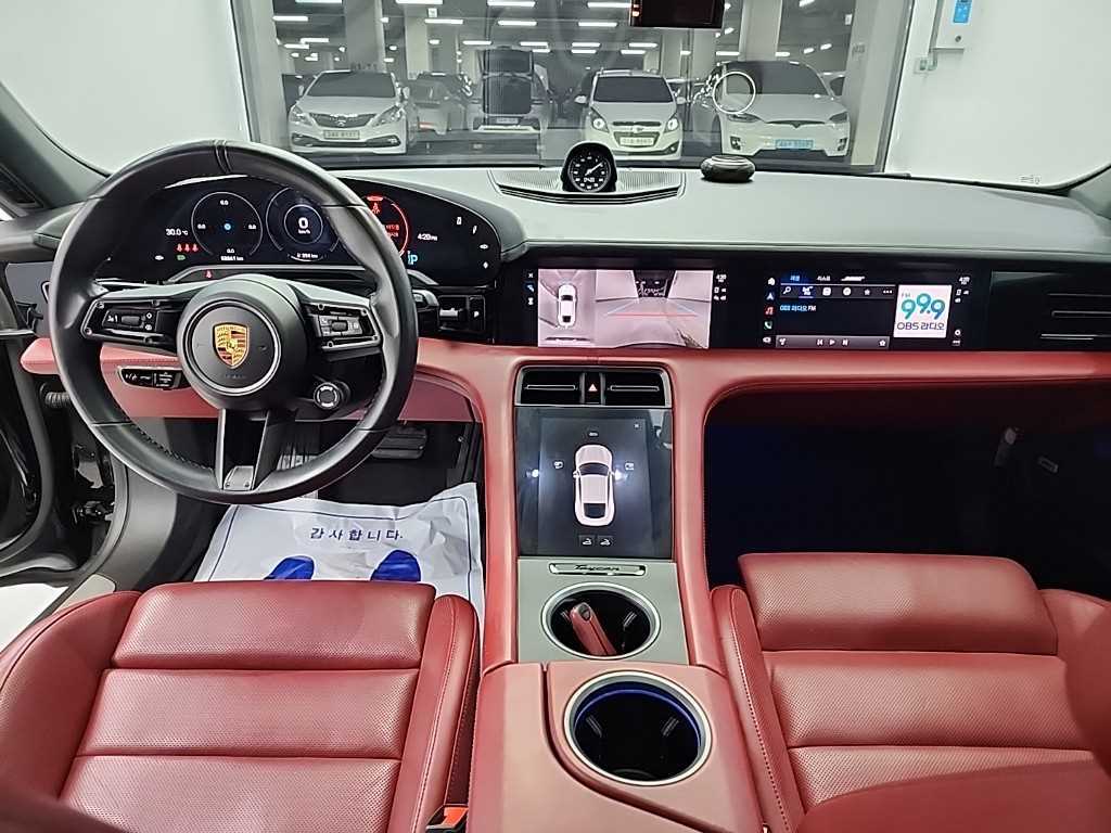 Porsche Taycan — photo 07