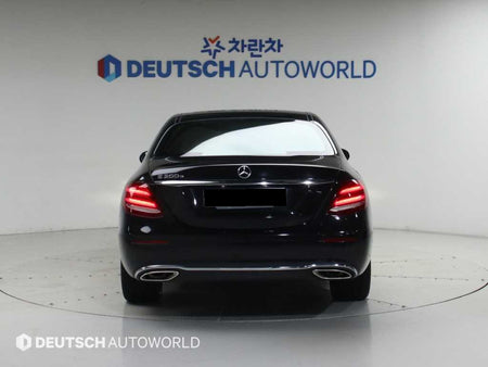 Mercedes-Benz E-Class — photo 04