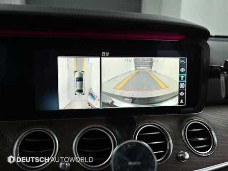 Mercedes-Benz E-Class — photo 15
