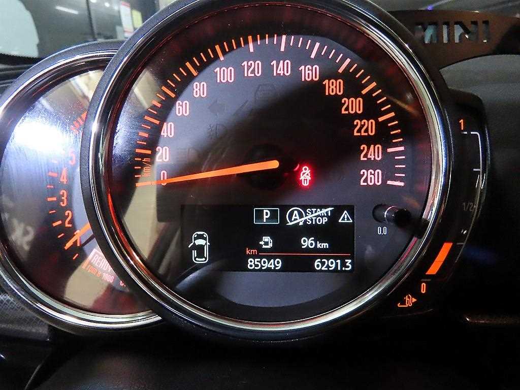 Mini Clubman — photo 09