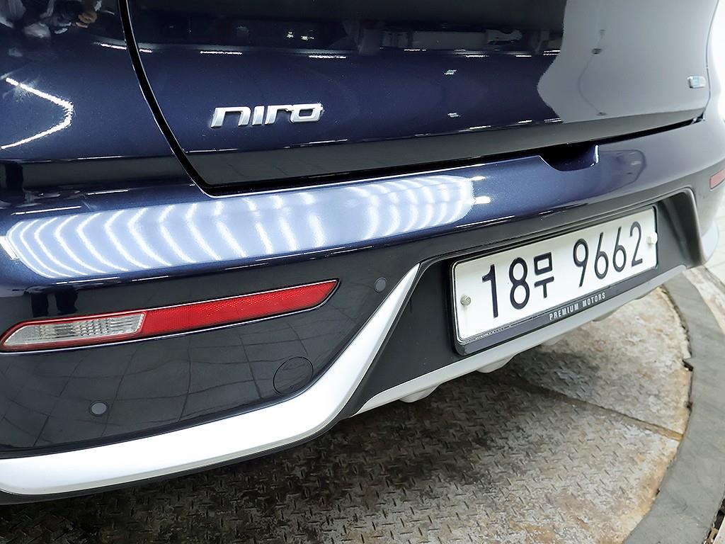 Kia Niro — photo 13