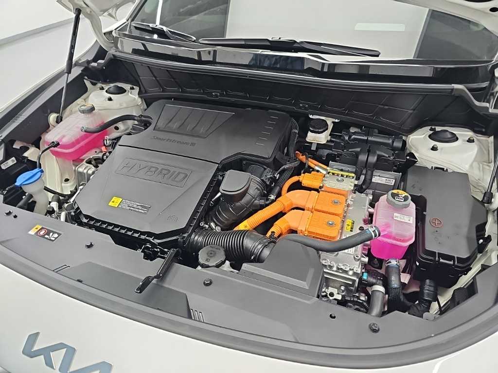 Kia Niro — photo 05