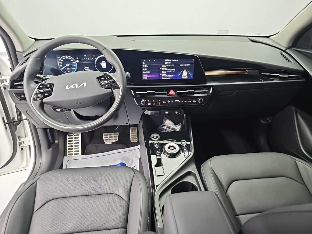 Kia Niro — photo 07