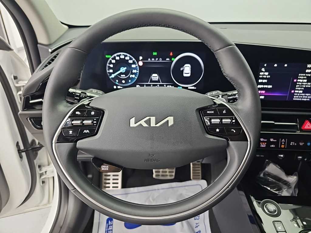 Kia Niro — photo 09