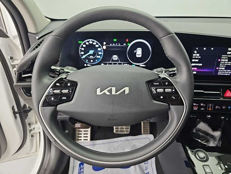 Kia Niro — photo 09