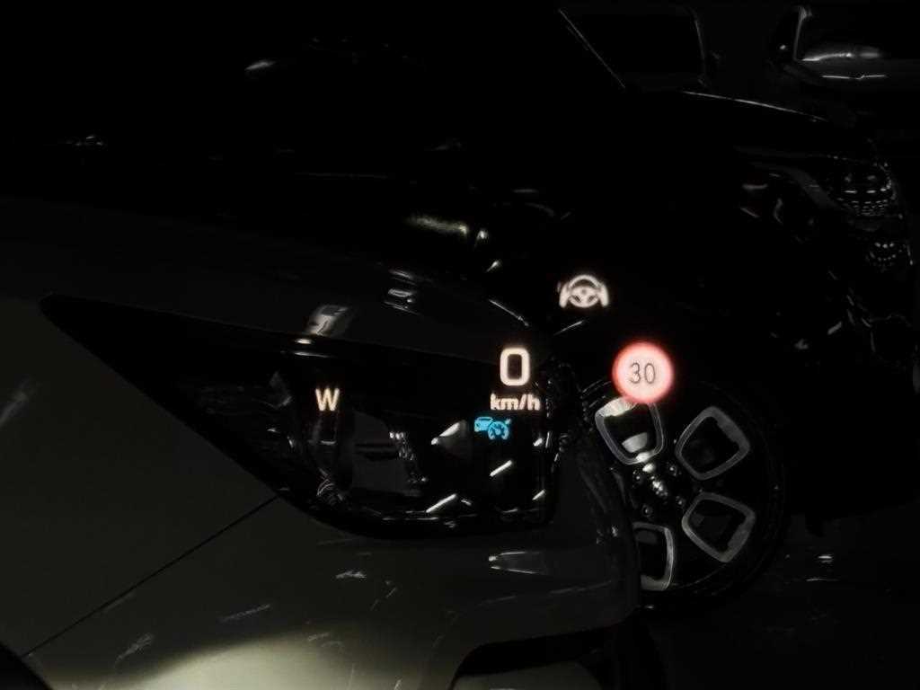 Mercedes-Benz C-Class — photo 11