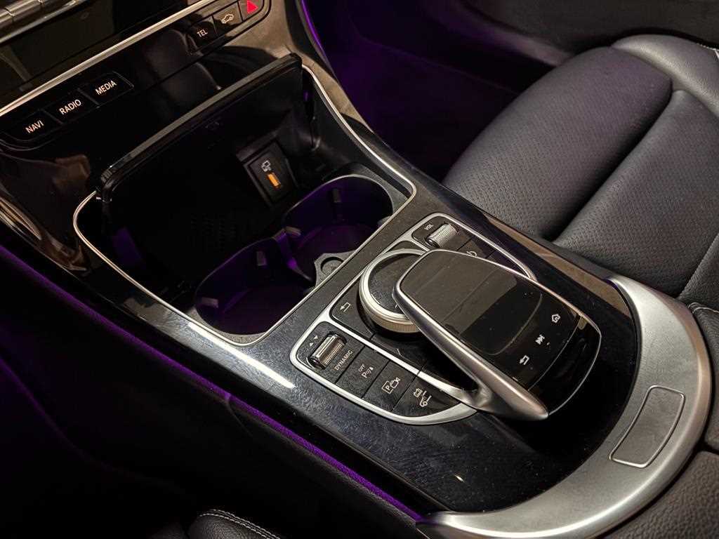 Mercedes-Benz C-Class — photo 12