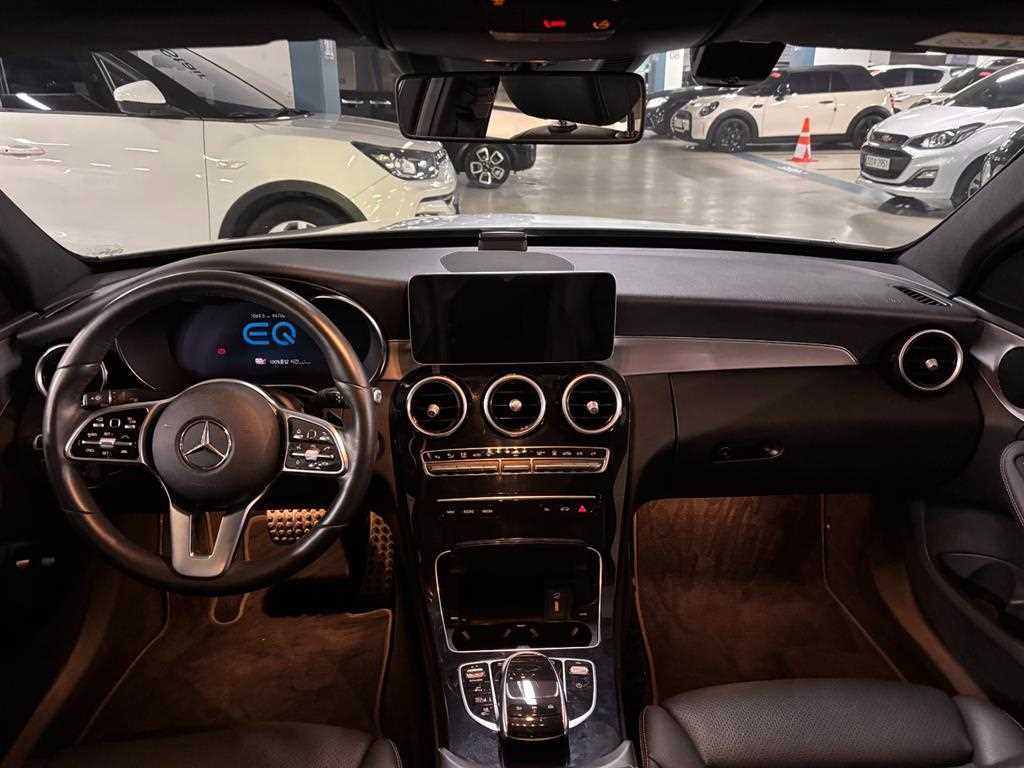 Mercedes-Benz C-Class — photo 14