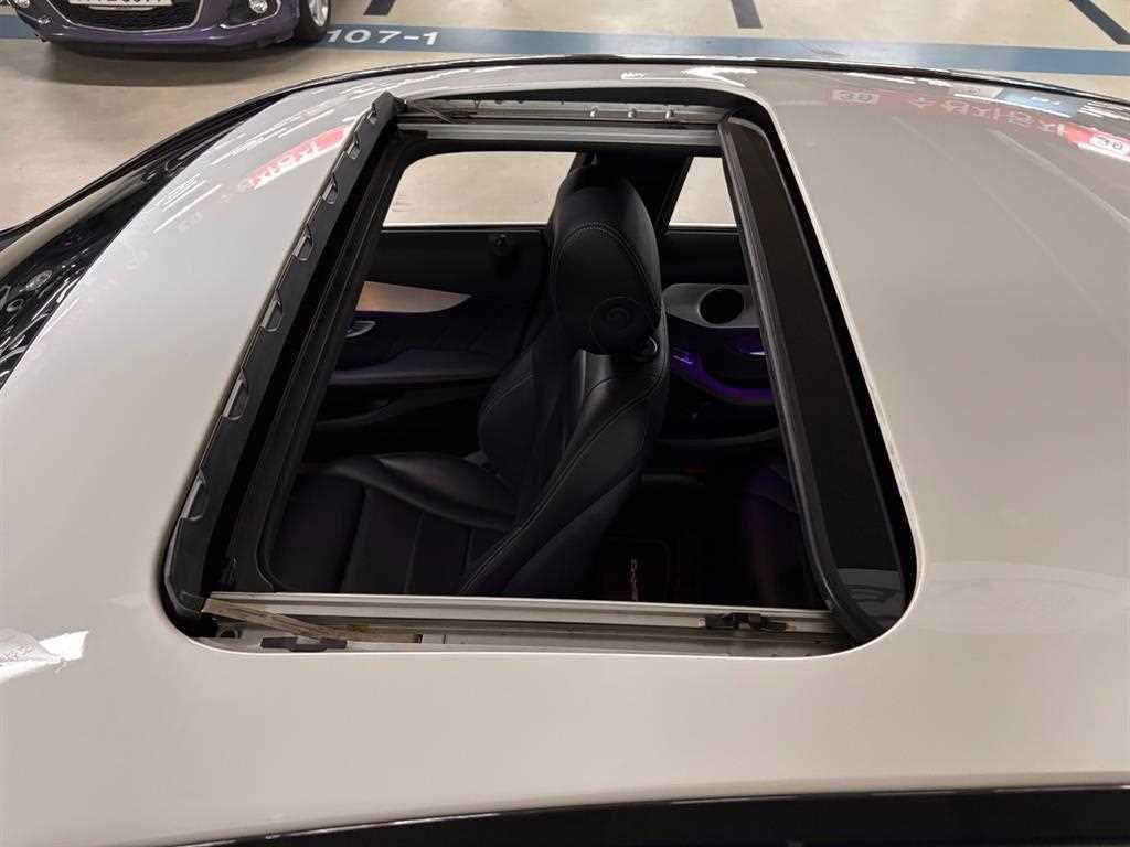 Mercedes-Benz C-Class — photo 17