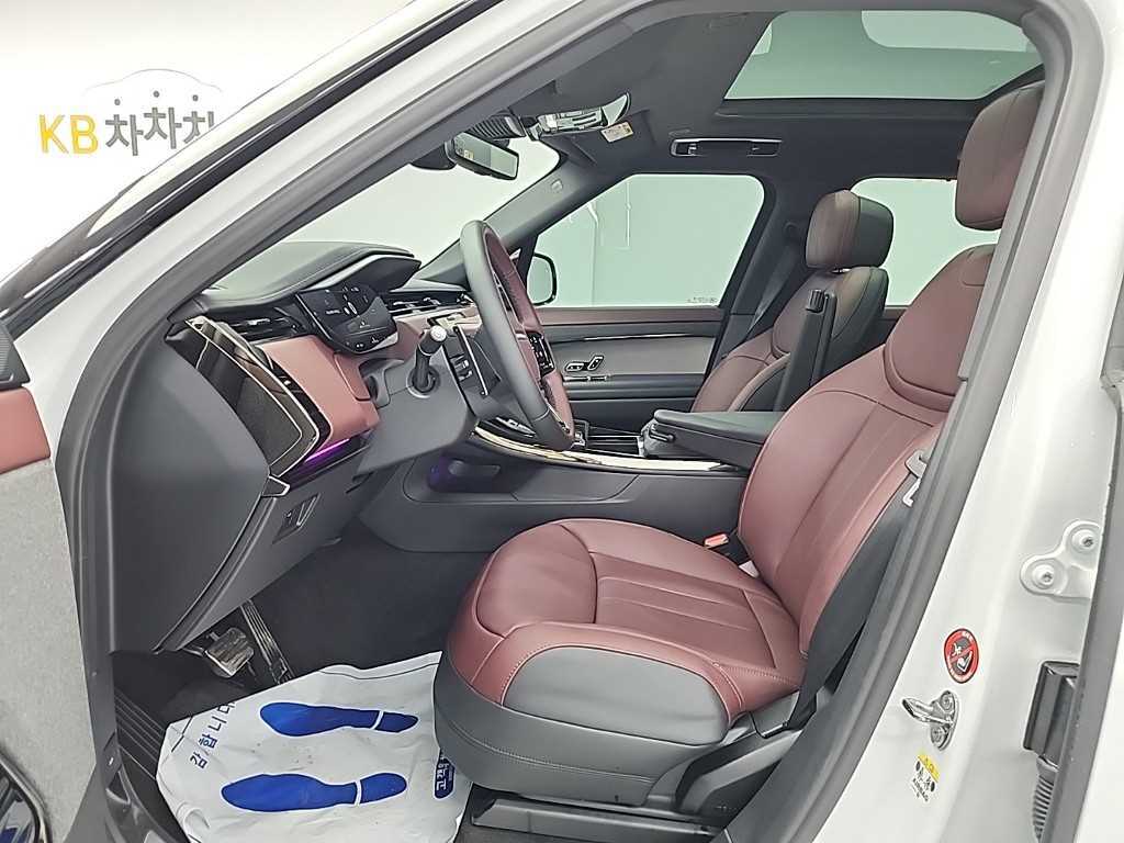 Land Rover Range Rover Sport — photo 11