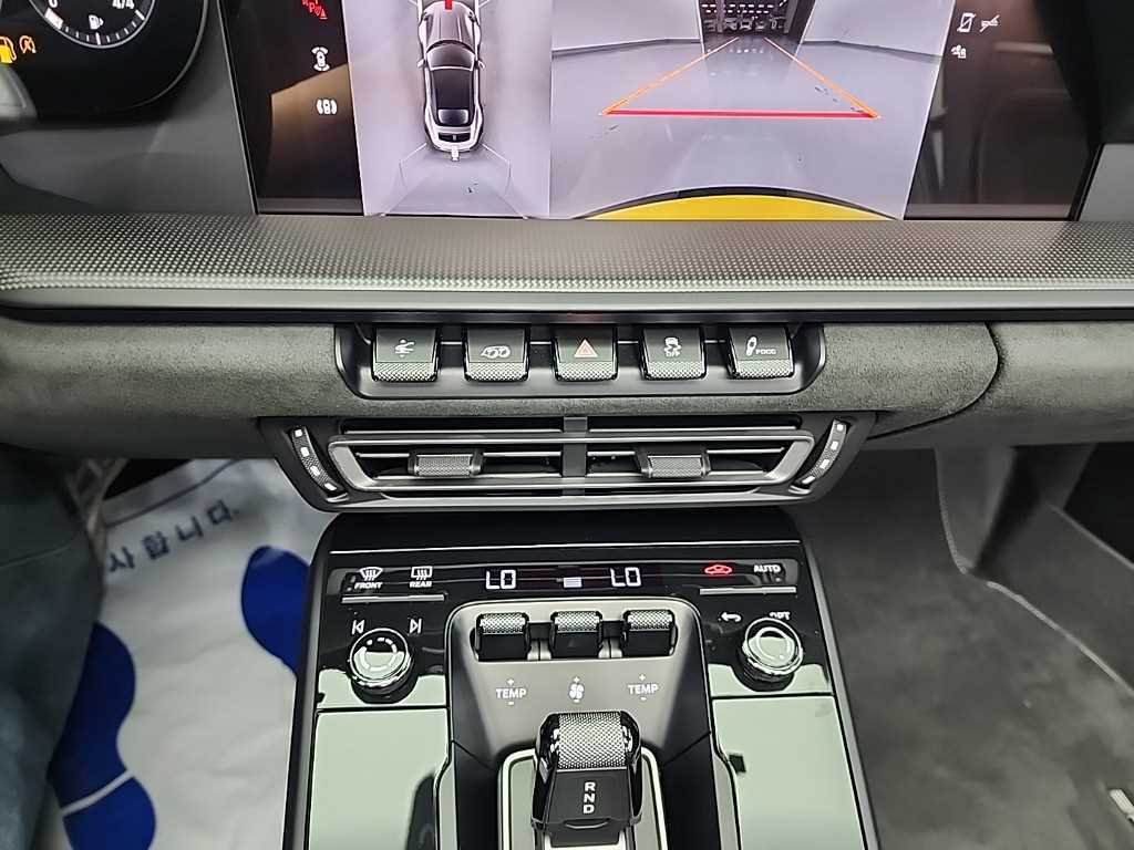 Porsche 911 — photo 10