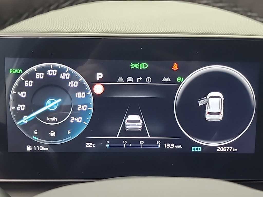 Kia Niro — photo 05