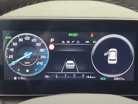 Kia Niro — photo 05