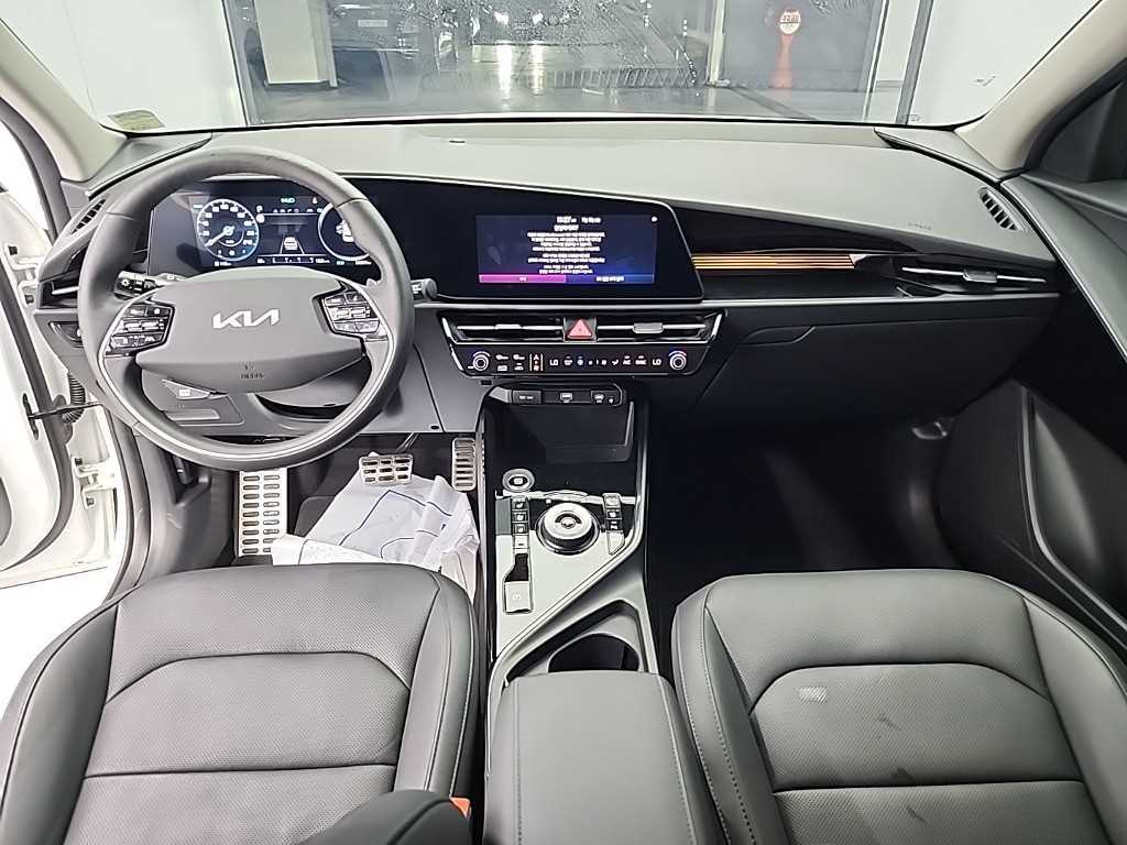 Kia Niro — photo 06