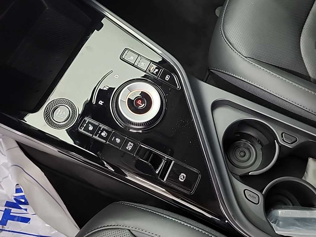 Kia Niro — photo 07