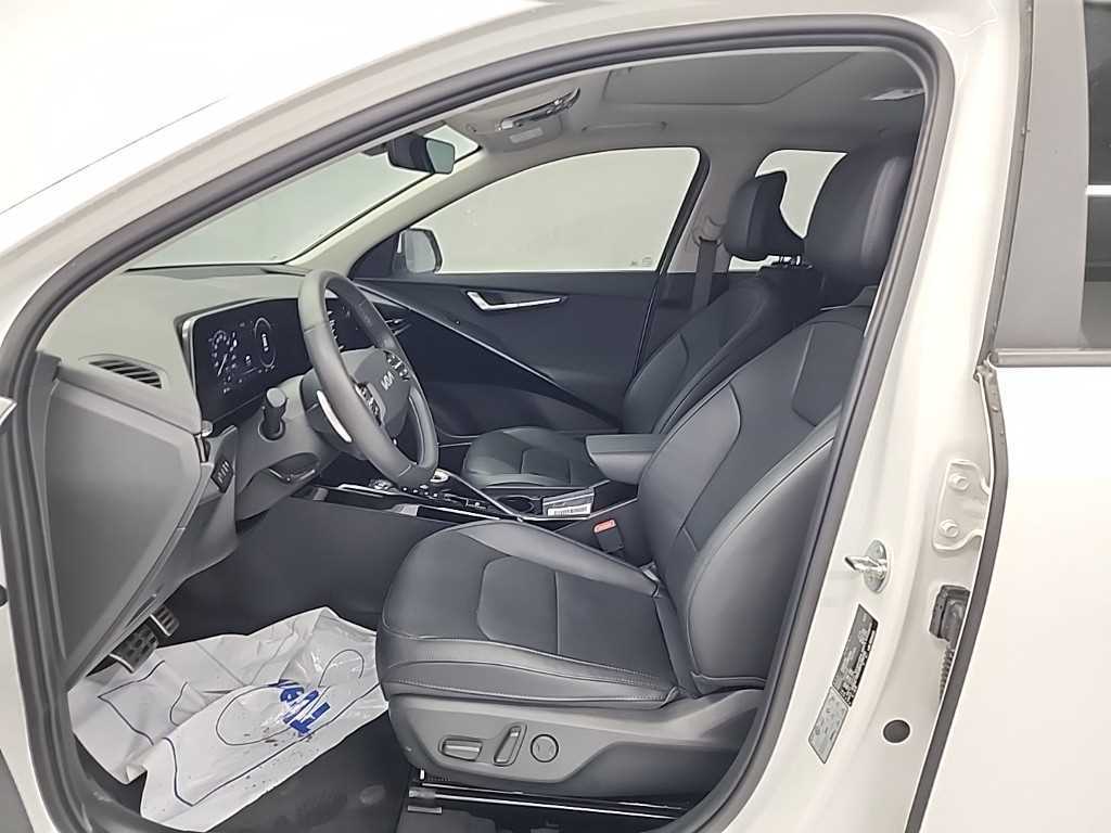 Kia Niro — photo 10