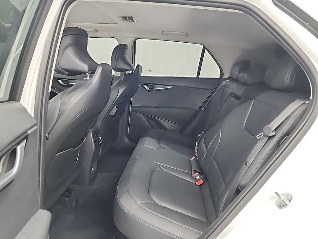 Kia Niro — photo 11