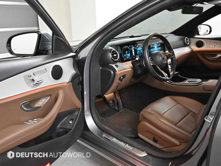 Mercedes-Benz E-Class — photo 11