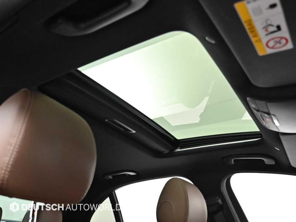 Mercedes-Benz E-Class — photo 19