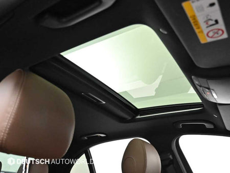 Mercedes-Benz E-Class — photo 19