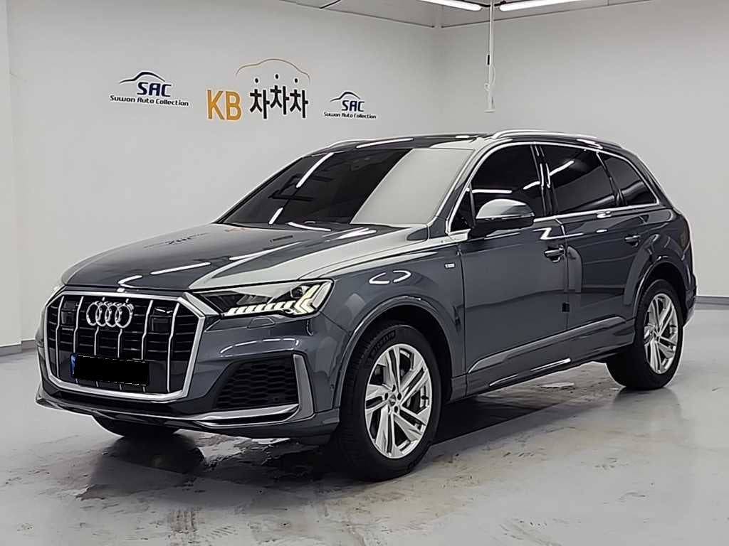 Audi Q7 — photo 01