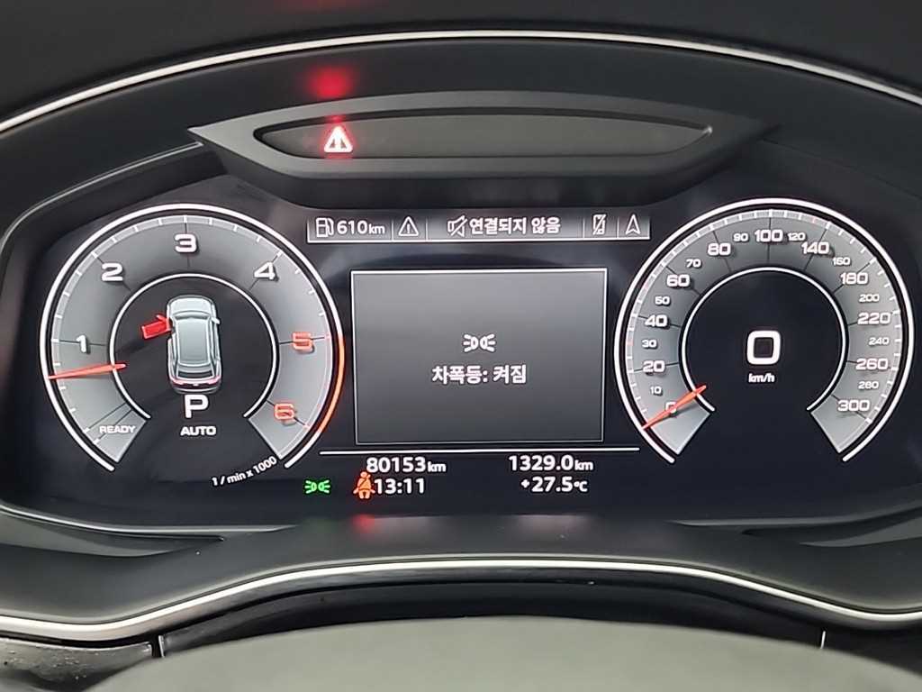 Audi Q7 — photo 06