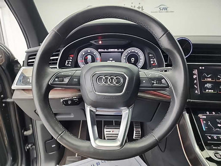 Audi Q7 — photo 09