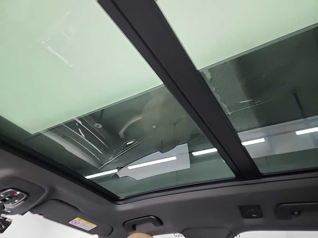 Audi Q7 — photo 14