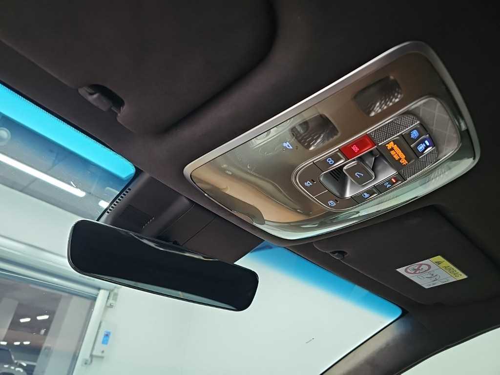 Genesis G80 — photo 18