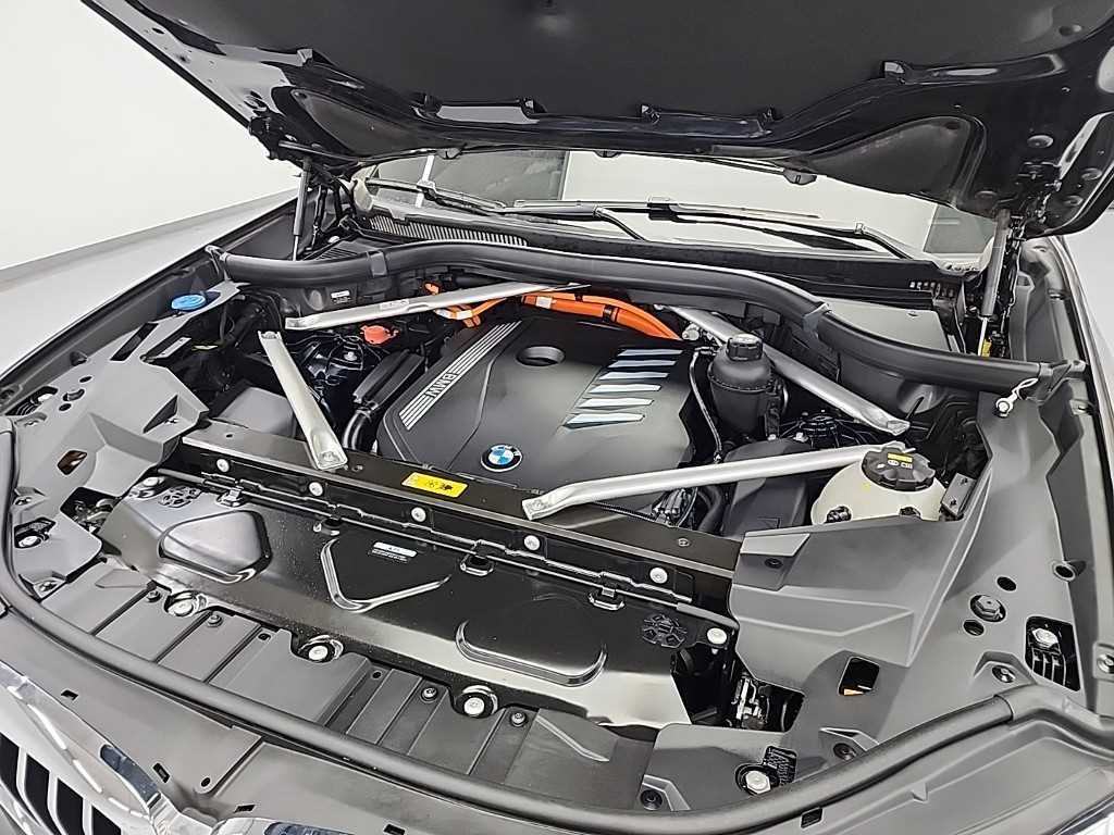 BMW X5 — photo 05