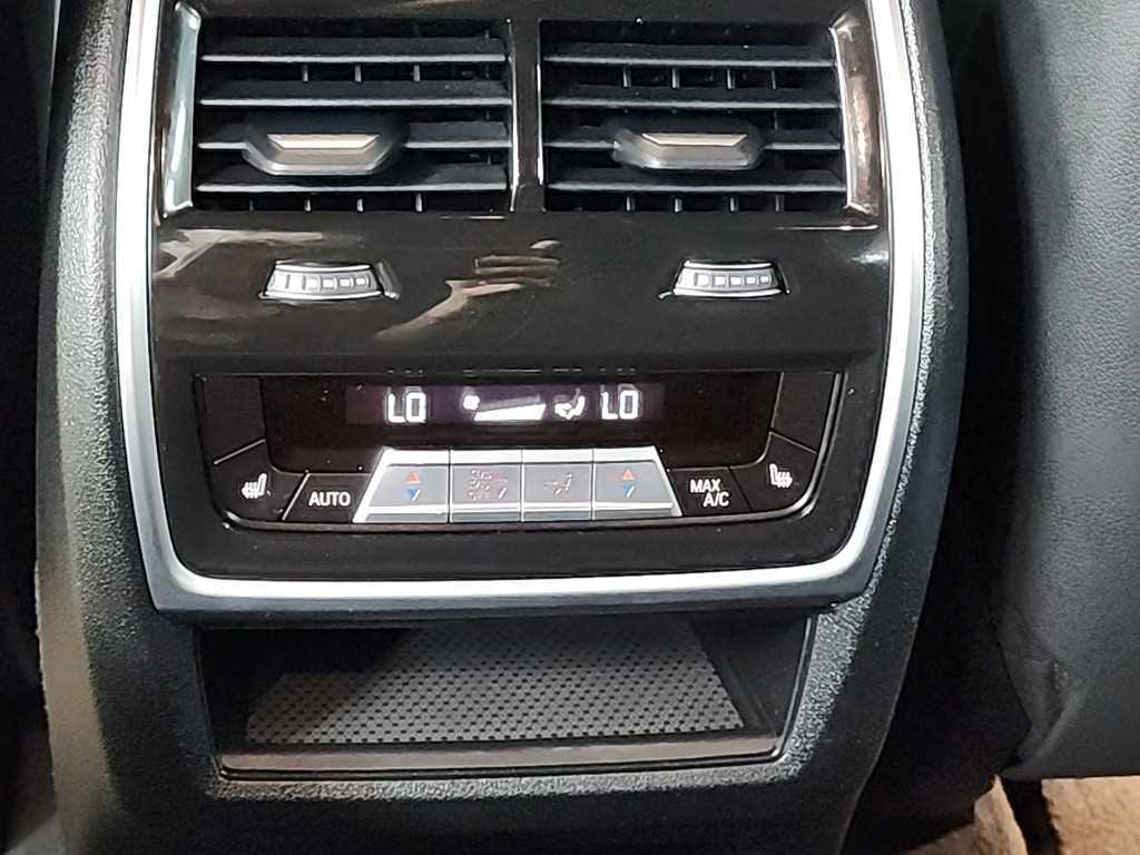 BMW X5 — photo 13