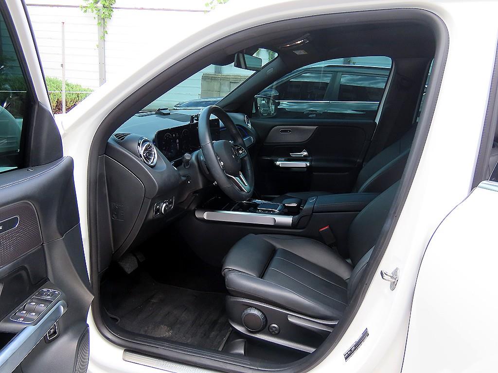 Mercedes-Benz GLB-Class — photo 05