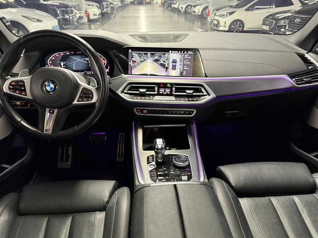BMW X5 — photo 08